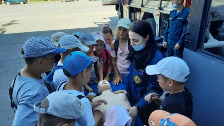 Экскурсия в пожарно-спасательную часть прошла в Волгодонске