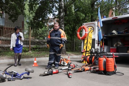Спасатели аварийно-спасательного формирования Владимирской области научили малышей правилам безопасного поведения в рамках проекта «Мои безопасные каникулы»