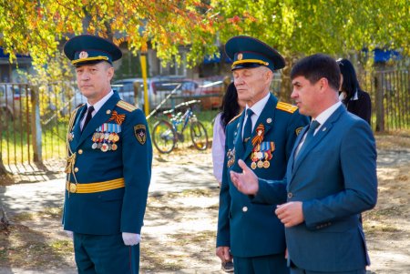 Николай Зацепин поздравил ребят из кадетской пожарно-спасательной роты с Днем ГО России