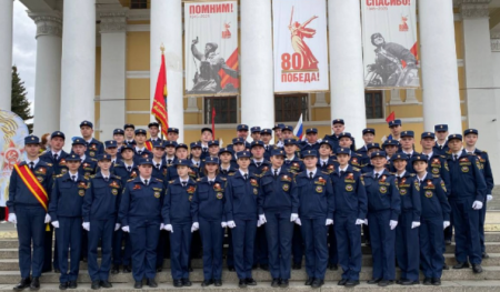 торжественное прохождение войск Йошкар - Олинского гарнизона, посвященное 80-й годовщине Великой Победы в Великой Отечественной войне нашего народа с фашизмом!