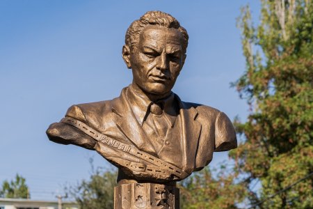 ДЕНЬ УЧИТЕЛЯ - ГЛАВНЫЙ ПРАЗДНИК СТРАНЫ!!!