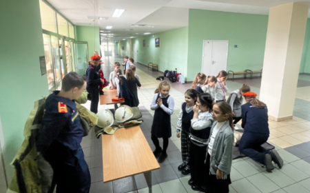 Информационно-обучающее занятие. Не только теория: школьники-спасатели учат ровесников правилам безопасности