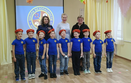 Профильный патриотическим отрядам "Школа безопасности" в Вологодской области быть!