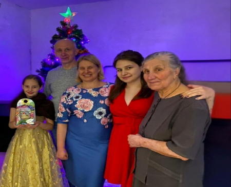 Литвинова Анна, г. Обоянь Курская область. Представляем конкурсанта Всероссийского творческого конкурса для детей и молодёжи «МОЯ СЕМЬЯ - МОЯ ОПОРА»